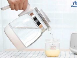 Loại nước phù hợp để pha sữa cho bé